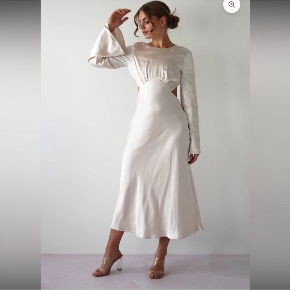 Selfie Leslie Dotting Bell Midi Dress